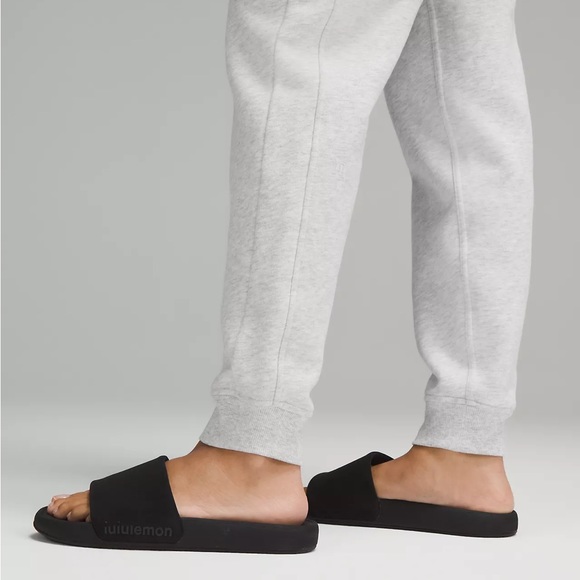 Lululemon - Picture 5 of 7